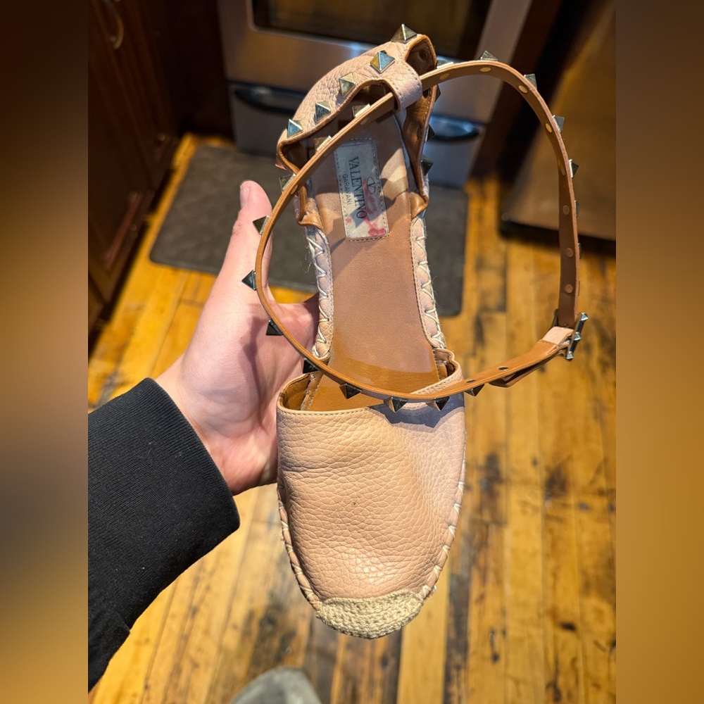 VALENTINO Poudre Grained Leather
Rockstud Espadrille Ankle Strap Wedges Size